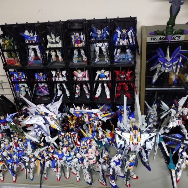 ガンダム飾り棚