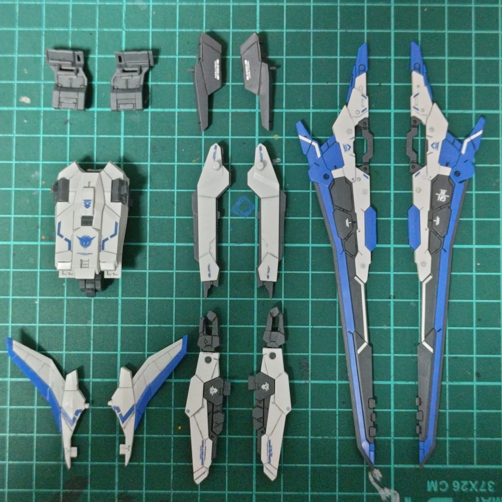 スミ入れとデカール貼り付け①