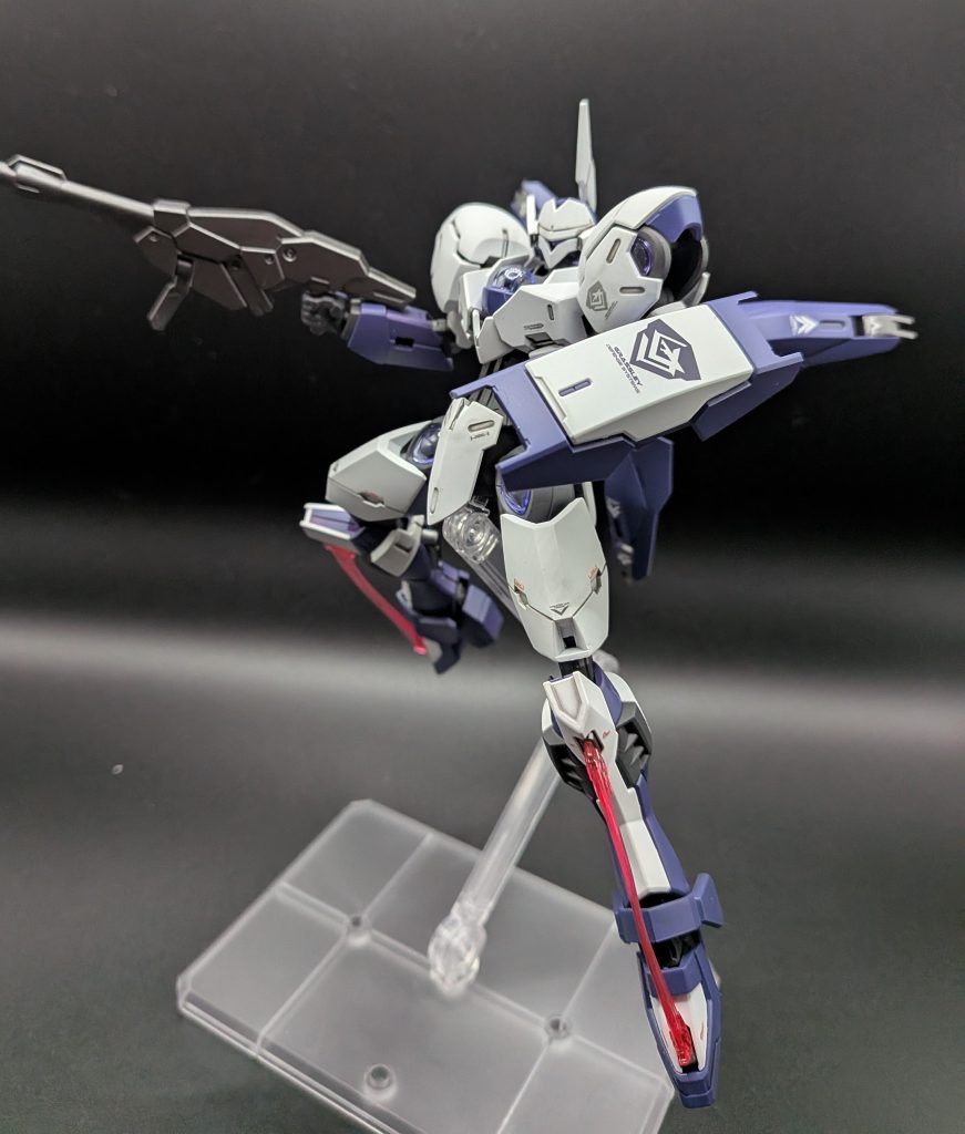 パイロットの実力でシンプルに強い機体のイメージで制作しました。