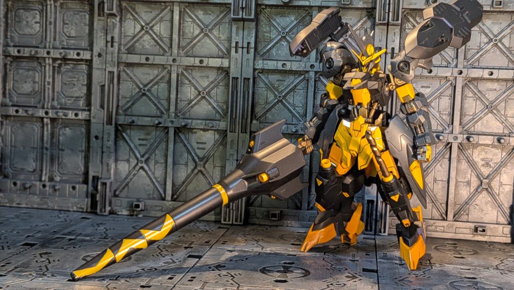 こんなでかい武器持ってるのにすべての関節がユルユルでポージングめちゃくちゃ苦労します💦💦