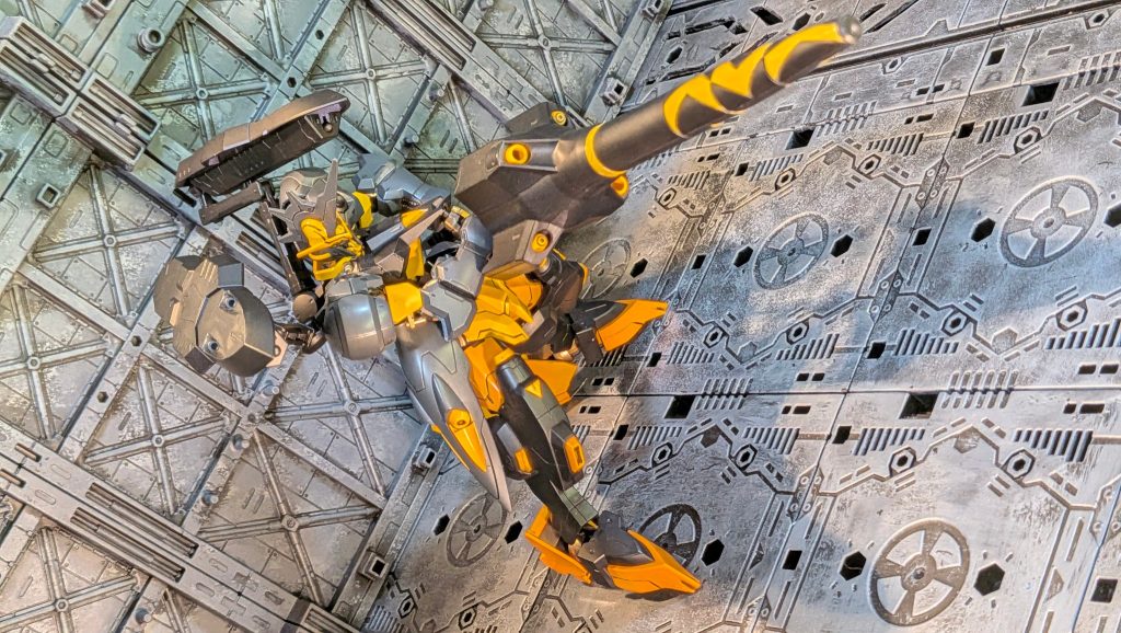 スズメバチヴィダール–5枚目/制作者：Mio キャンプ場＆ガンプラ
