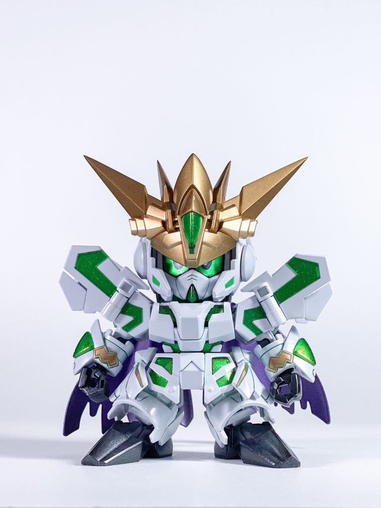 正面あまり人気の無いような気がする騎士ユニコーンガンダムwですがキットは良い出来です！