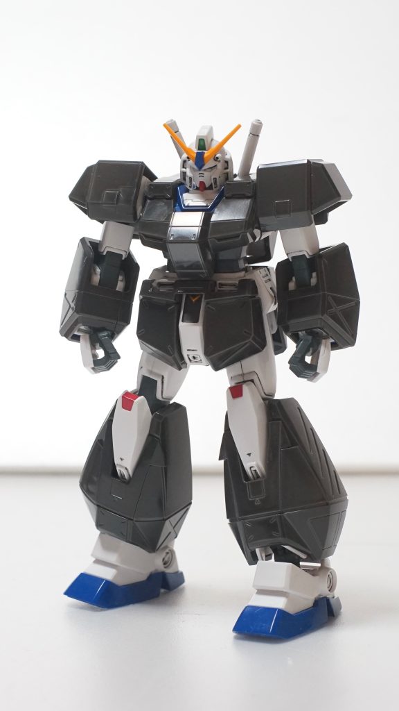 特徴的なチョバムアーマー。シャバシャバの塗料で塗ったらいい感じにグラデっぽくなってアドですね。今更だけど全然艶消しの方が似合うと思う