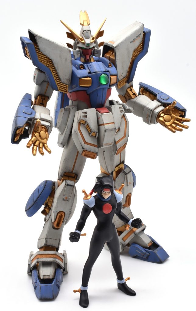 付属のドモンフィギュアと並べて。拳の形状以外は同じポーズで仕上げました。