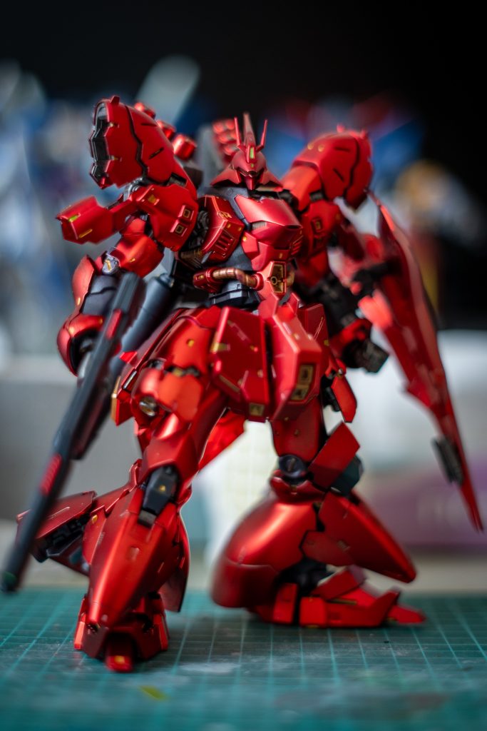 フレーム全塗装、外装はマーカーで部分塗装。と、トップコートはお気に入りのガンダムトップコート。