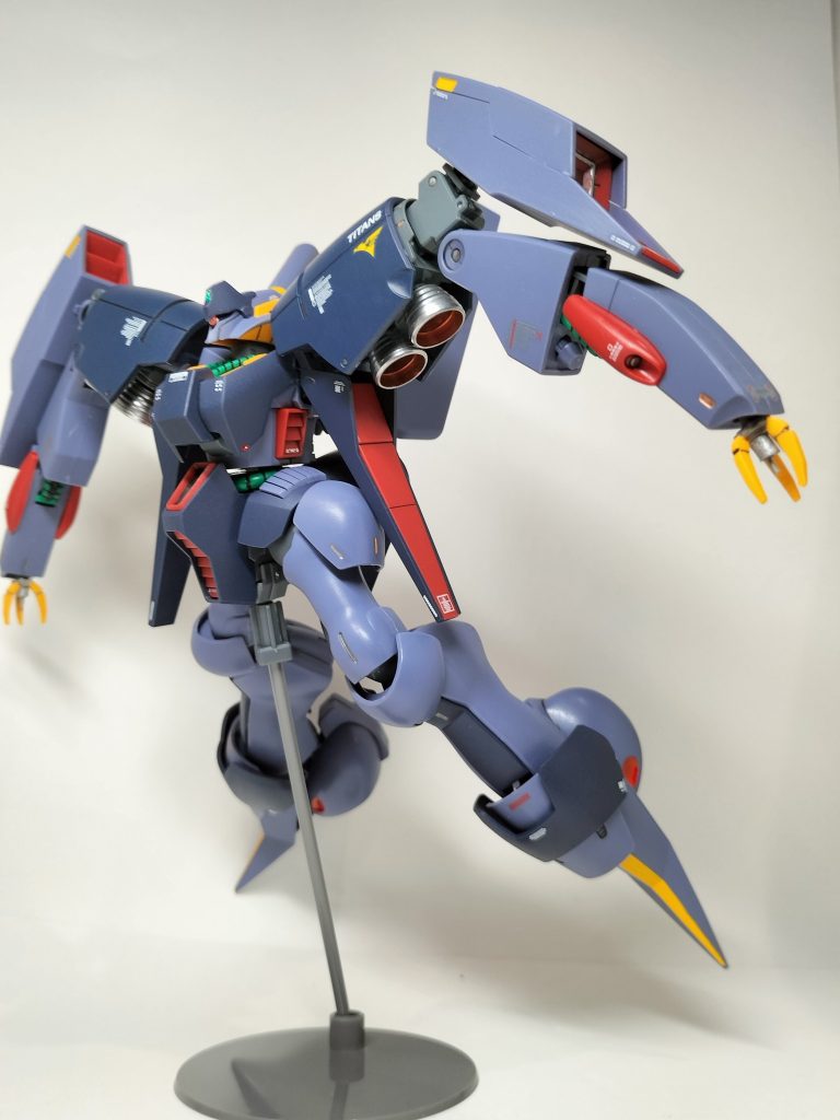 バイアラン出撃！肩のバーニアのガンマカメタリック塗装が上手くいったので気に入ってます(gundam-kao6)