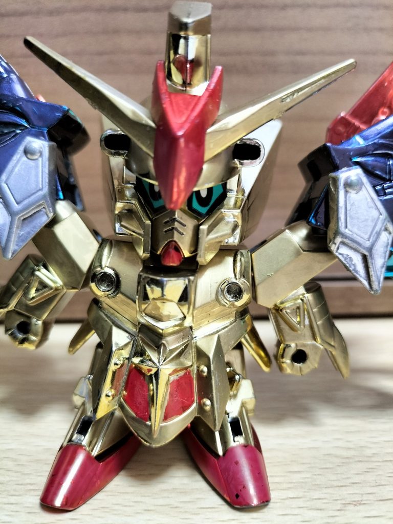 色が剥げていた為ガンダムマーカーで塗装しました