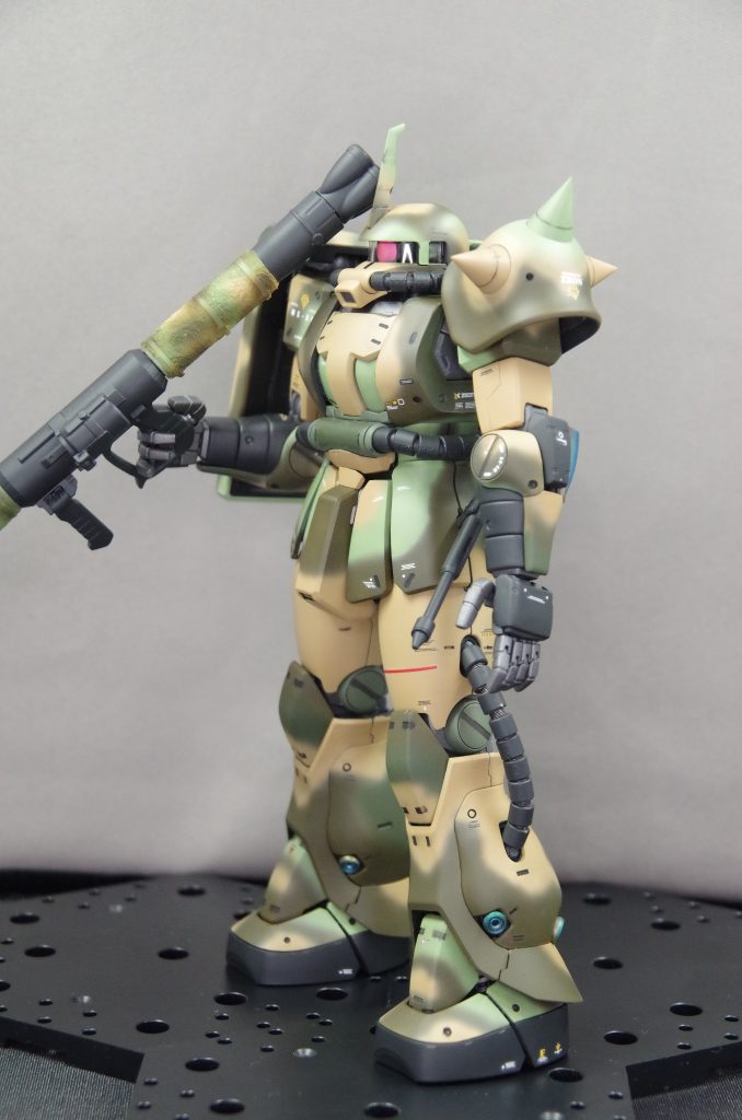 本当はJ型で作りたかったのですが入手困難なのでS型で妥協しました。太ももの赤いラインは外せませんｗ