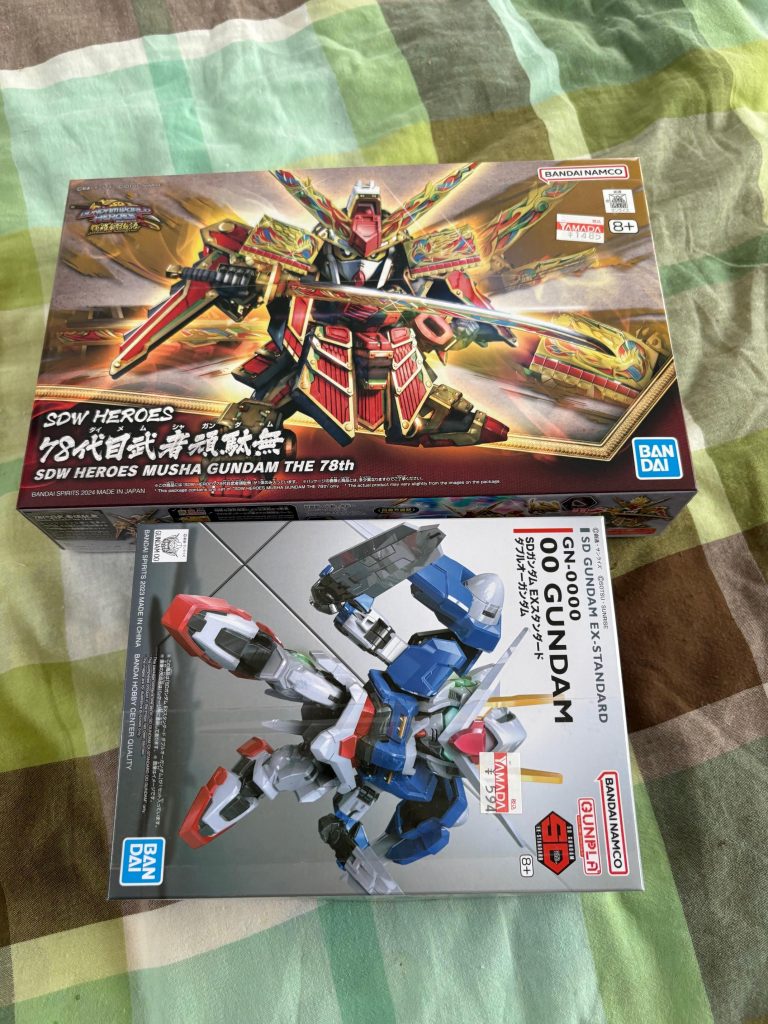 作品名：SDガンダム熱が再燃・・・。<p>地元のヤマダ電機で78代目武者頑駄無とSDエクススタンダードのダブルオーガンダムを購入。 最近の輝羅鋼がどんな感じなのか興味津々(gundam-kao2)</p>
