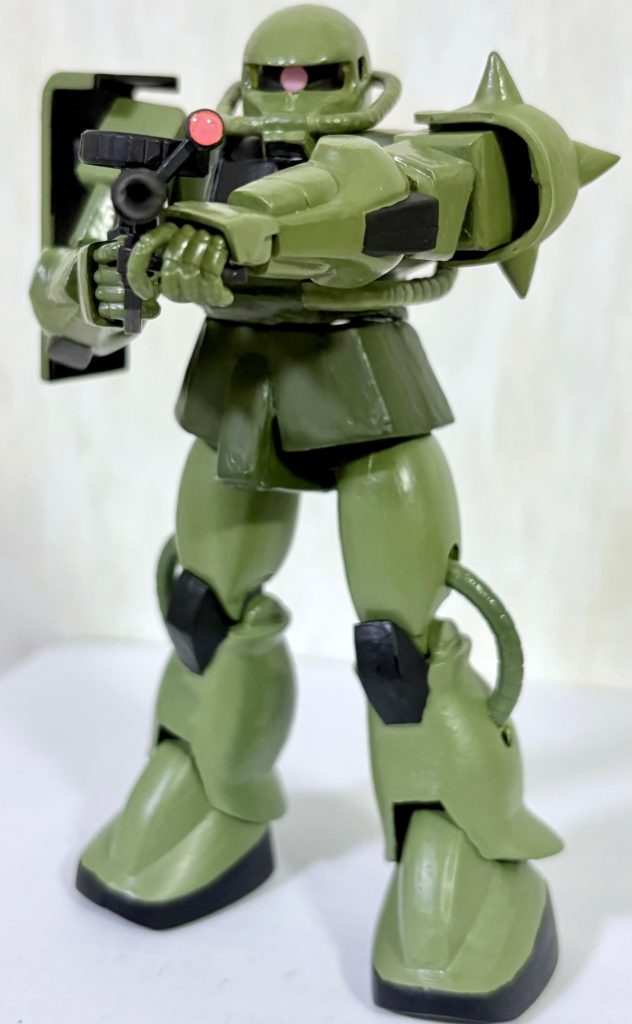 ザクの武器と言えばやっぱりザクマシンガンだね(zaku-kao6)