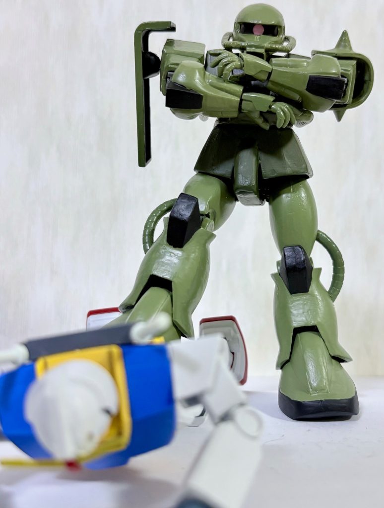 ガンダムを返り討ちにした構図。HIPS関節II&nbsp;のおかげで腕組みができるようになった(zaku-kao5)
