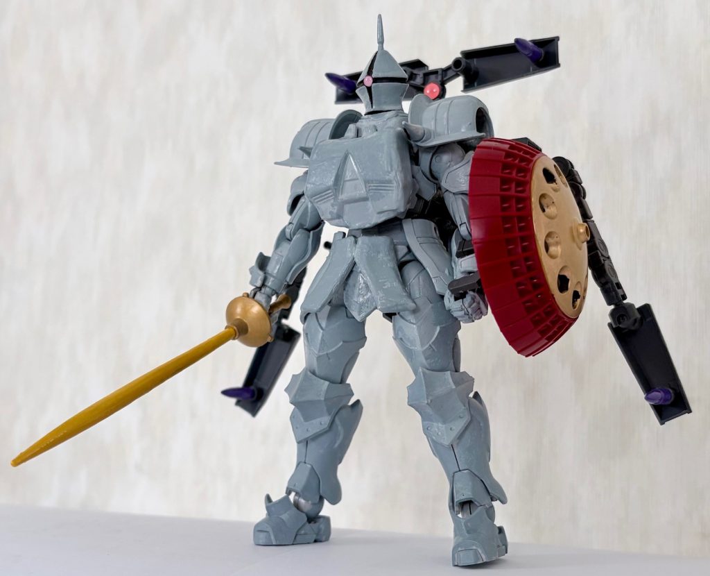 フロントビュー。白兵戦に特化したギャンが「飛び道具」を手に入れた事でオールレンジ攻撃が可能になった。