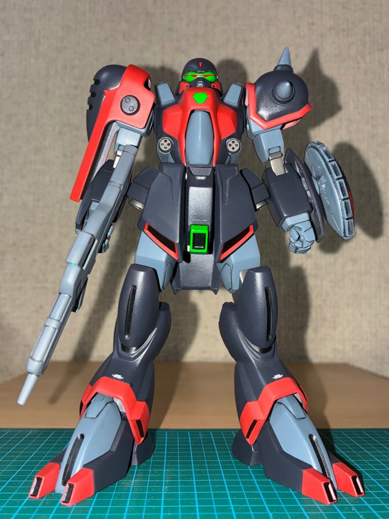 これまでにテキトーに作って余ってる塗料をさらに程よく混ぜて塗ってます(古すぎて固まり切ったビンが出てくる)