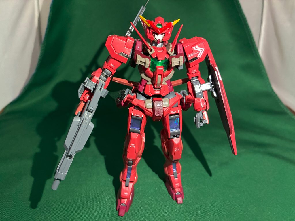GNビームライフルここからデュナメスのライフルが開発されるのも良きちなみにHGの方にはミサイルランチャーとかGNハンマーとかGNピストルとかついていてかなりお得だった。HGの方はtype-Fの方で作ったので今回はF2の方を選んだ。