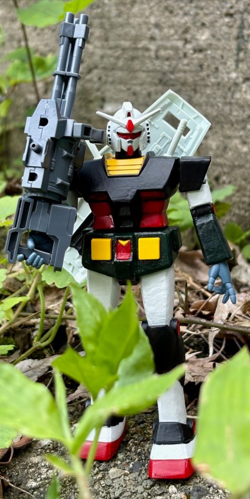 古いコンクリや壁はジャングルの要塞に見立てる事ができるのでジオラマいらずである(zaku-kao6)