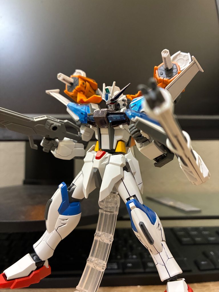 ガンバレルを展開してフルバースト！なんてのもできてしまいます。いつかビルドファイターズがまた始まった時の主人公の補佐機体(ムウさん的な)をイメージして作りました！