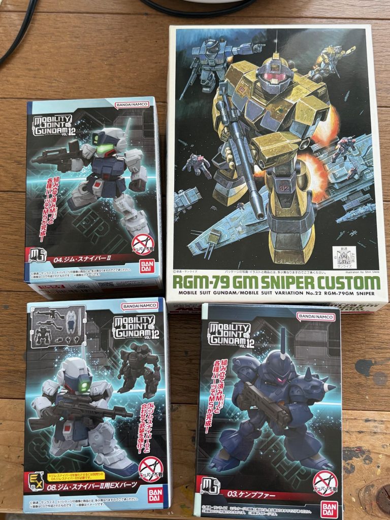 作品名：本日の戦利品。<p>今日はヤフーフリマで頼んだ旧キットのジムスナイパーカスタムとモビリティジョイントのジムスナイパーⅡとケンプファーを地元のイオンで手に入れた。 モビリティジョイントは本命がアレックスではなく、ジムスナⅡだったので、見つけた [&hellip;]</p>

