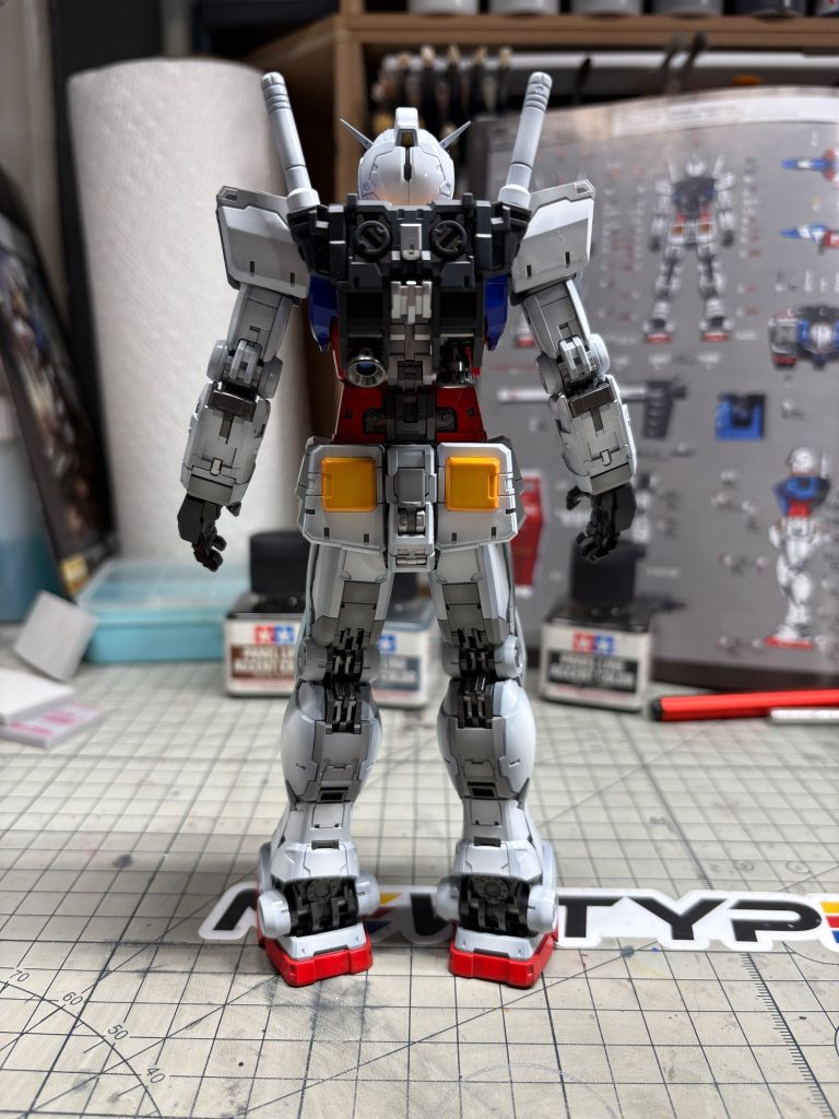 Fat Cat RG RX78-2 2.0 Upscale Full Painted Kit–3枚目/制作者：Steven Studios Gunpla
