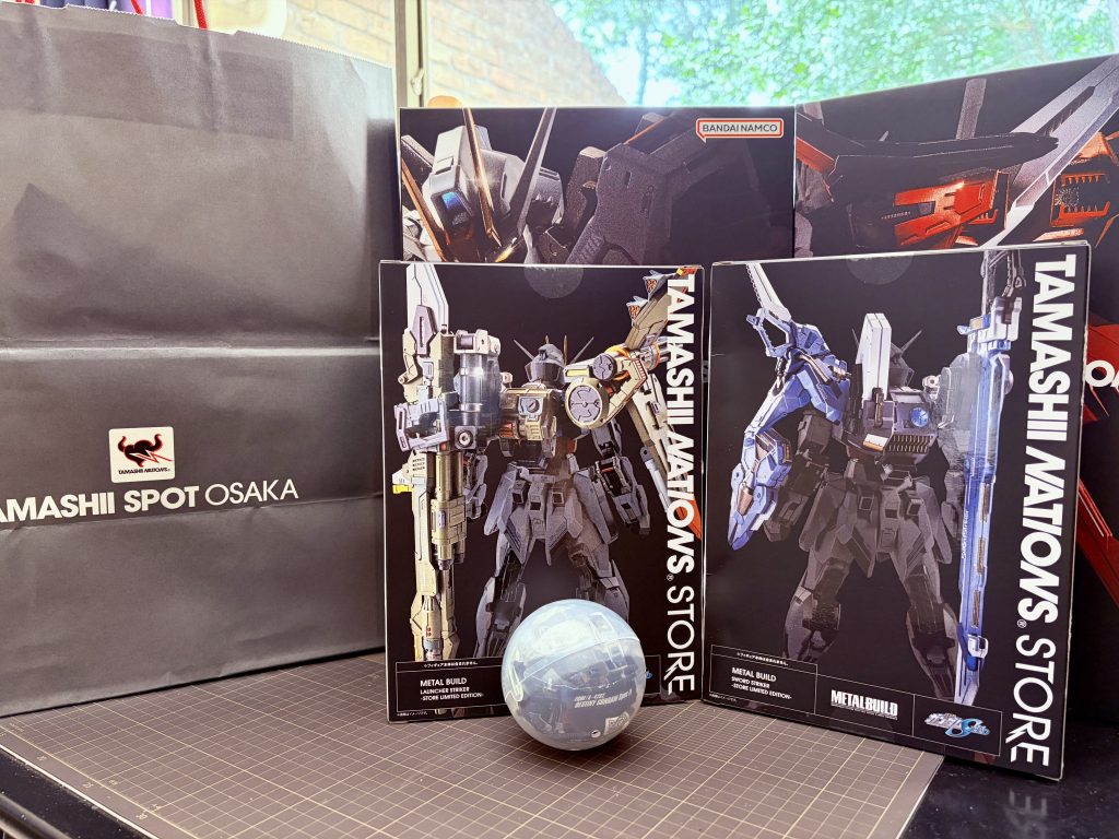 作品名：ついに大阪・京都から帰ってきました！<p>お目当てのMETAL BUILDフリーダムは買えなかったけど、ストライクガンダムとオプションパーツが手に入ったので大満足です。ついでにデスティニーのガシャポンも。箱を潰さずに持ち帰るの、本当にめちゃくちゃ頭を使いました… [&hellip;]</p>
