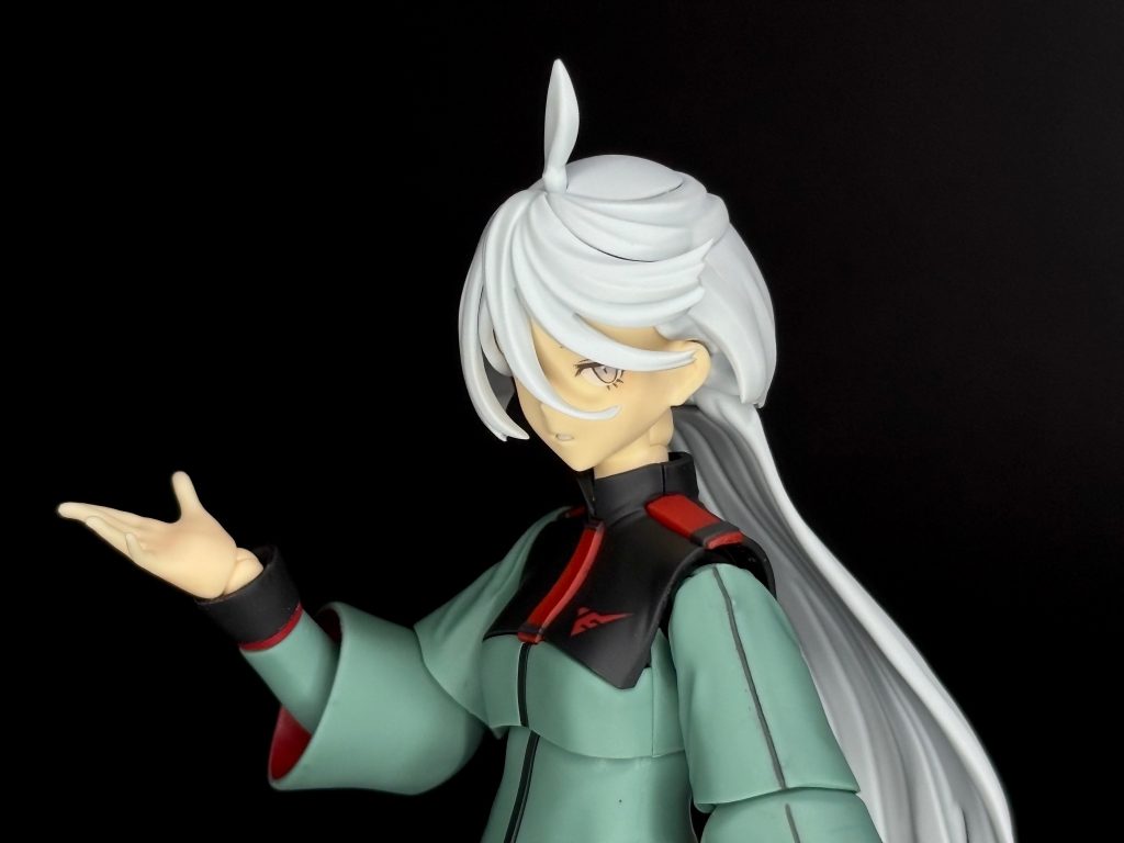 最後は流し目フィニッシュ。この水星の魔女からモビルスーツのみならずヒロイン達がプラモデル化する流れが定着しつつありますね。そして過去のヒロイン達も徐々にキット化されている展開に胸を熱くして待ち侘びる紳士も多いのでは無いでしょうか。私はエマ中尉とクリス中尉、ラライヤ・マンディ（超望み薄）を所望します！最後までご覧いただきありがとうございました！