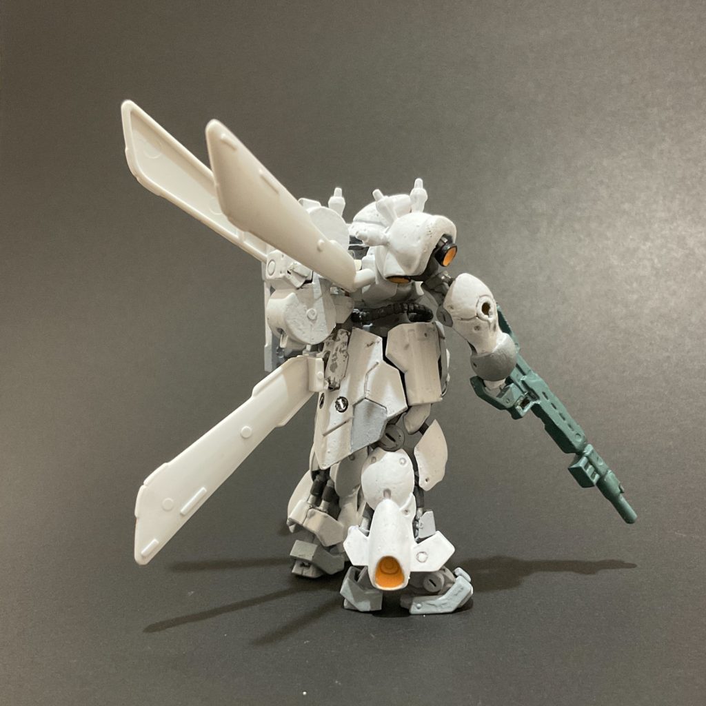 SD GジェネGP04ガーベラのパーツを流用しました。これで勘弁してつかーさい！今度こそ、ご覧いただきありがとうございました。　