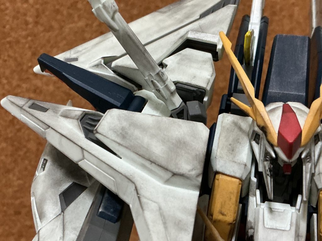 エッジに煤をつけときまして立体的になりますな