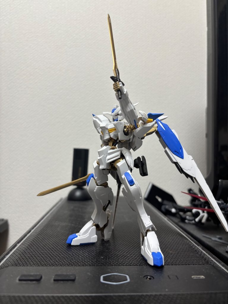 鉄血よくわからないですがバエルカッコいいw