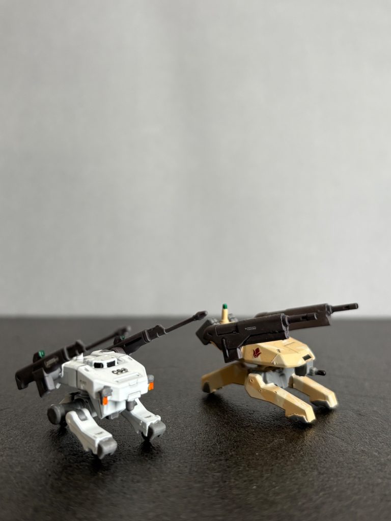 逆側塗装としては、白とタンは缶スプレー灯火類と窓はガンダムマーカーそれ以外は筆塗りとなっております&nbsp;&nbsp;