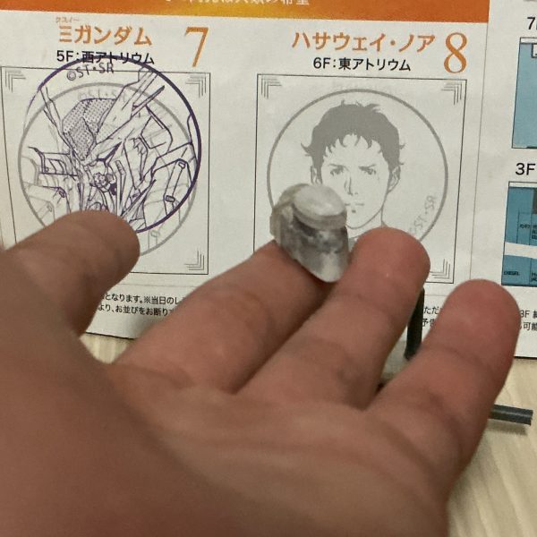 プラ板で一応造形したんですが何かが違うw どうしたらもっといい感じにできるか教えてください！！（3枚目）