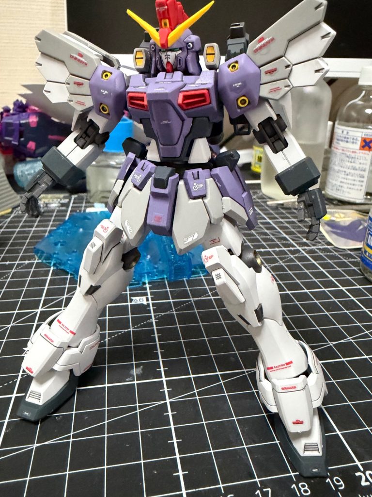 マントの中はこんな感じになってます。
