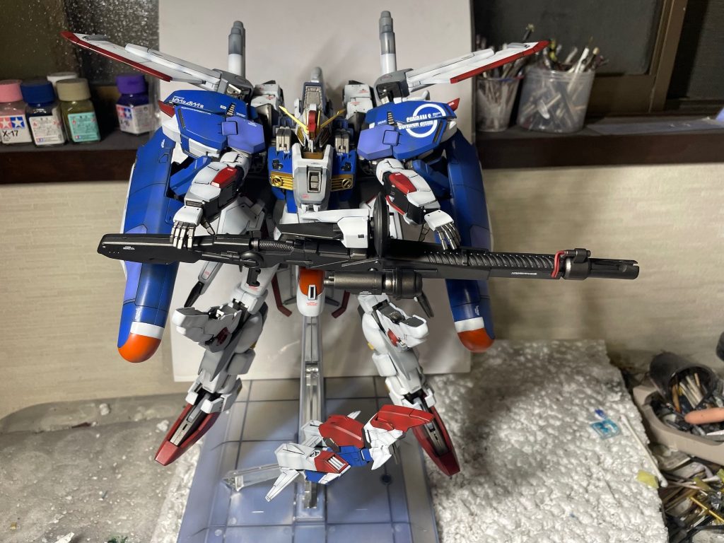 逆光だったので、全体だけ撮り直しました。改めて、凄いボリュームのキットでした。