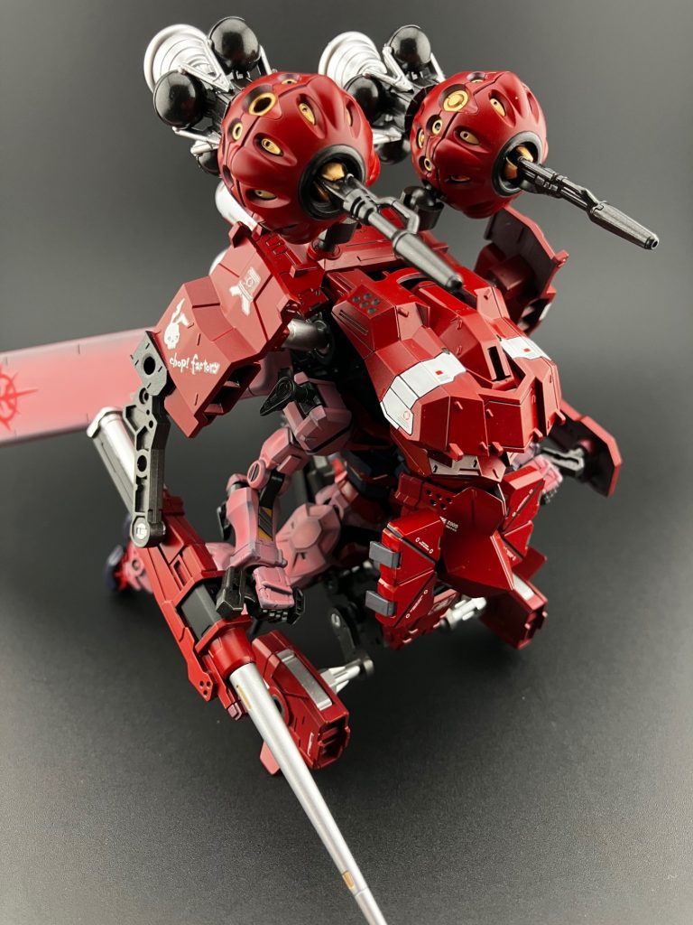 赤いガンダム　コミティス装備