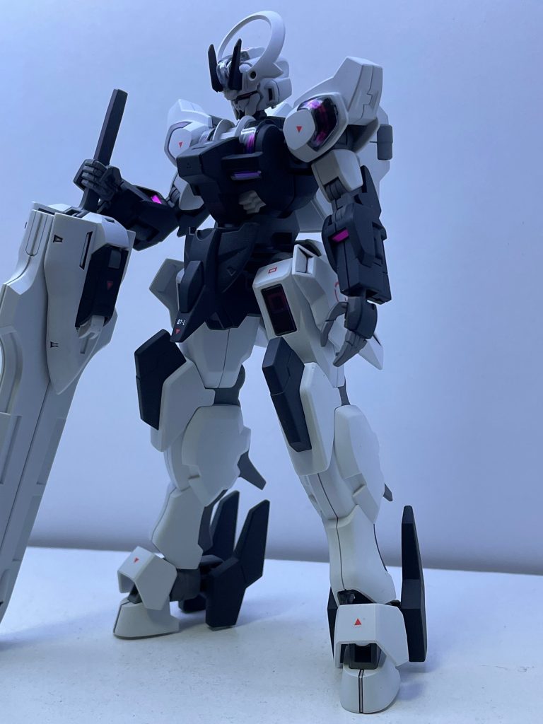 今回はシールら使用、デーカルも少しだけ貼ってみました。