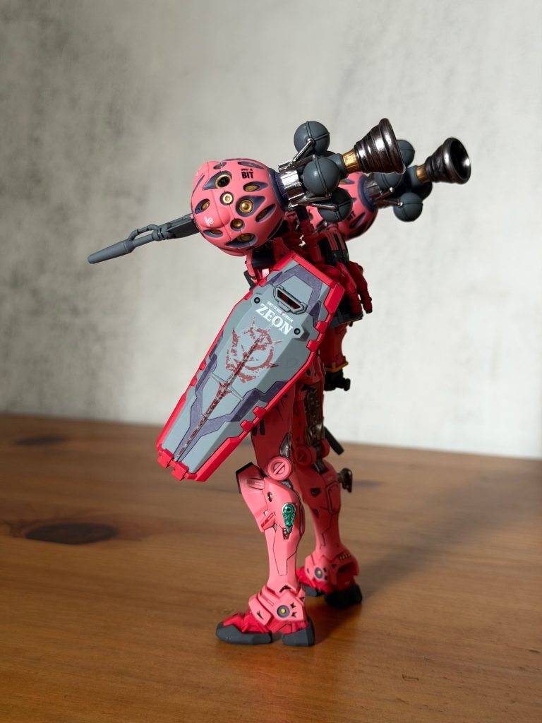 HG 1/144 赤いガンダム Red Gundam–3枚目/制作者：Mreh