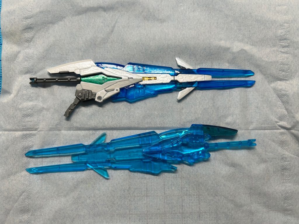 配色に悩みましたが青を残したかったのと白ベースで揃えたく、この色になりました。