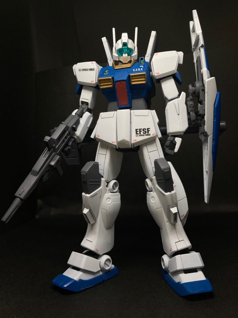 装備はMK-ⅡやGP01用を使用襟詰め、腰延長、胸部ダクト角度、フロントアーマー大型化等してます