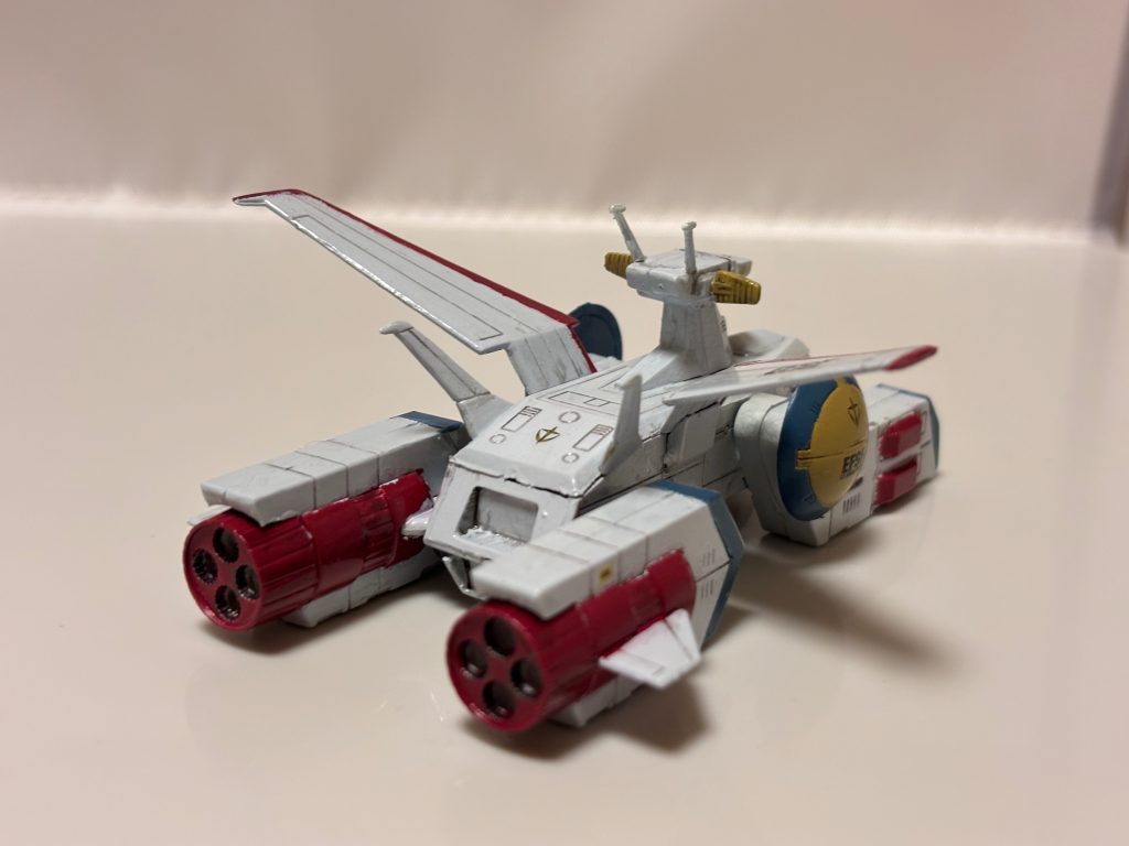 最近、ガンプラ以外の趣味に時間を使っていることもあり、作業がなかなか進まず……しかもなかなか丁寧には仕上がらず、でした(gundam-kao5)
