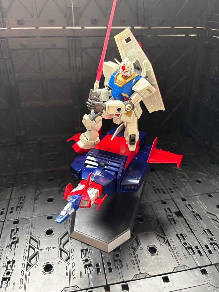 リバイブガンダムを載せて、グフとの戦闘へ。