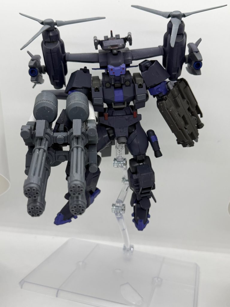 重装高機動型機体「クロガネ」–3枚目/制作者：ROBOM