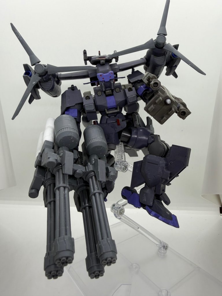 重装高機動型機体「クロガネ」–5枚目/制作者：ROBOM