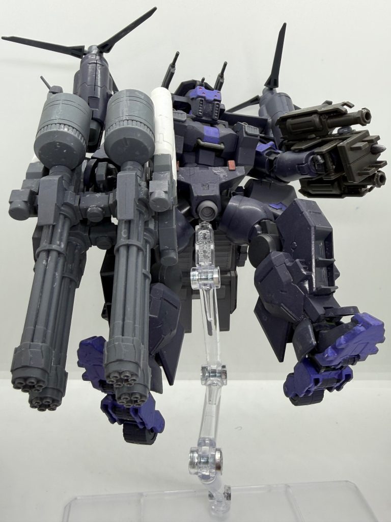 重装高機動型機体「クロガネ」–2枚目/制作者：ROBOM