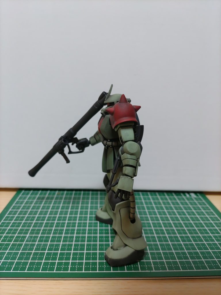 右汚し作業がいい感じに仕上がって戦い続けている感じに汚しが仕上がって満足です。
