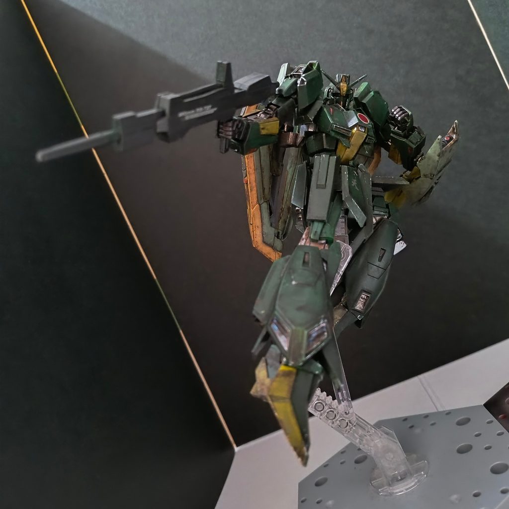 元はガンダムベース限定のZガンダム3号機だったのに(zaku-kao10)どうしてこうなった？？