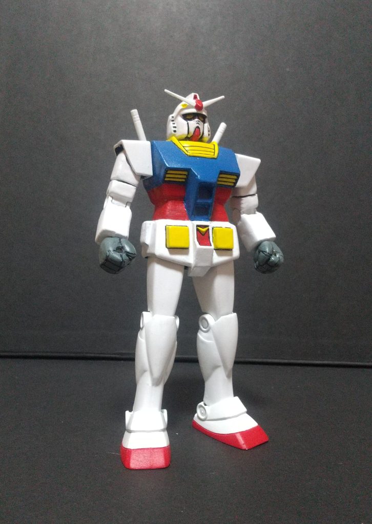 リバイバルはけっこうプラがしっかりしてそうだから、切り刻むのには旧キットの方が良いかなと。中に何か仕込むのもモナカ構造のがやりやすいんじゃないかと。今回もなるべくキットの持ち味を活かした加工をしたいと思ったのでミキシングとかは無しです