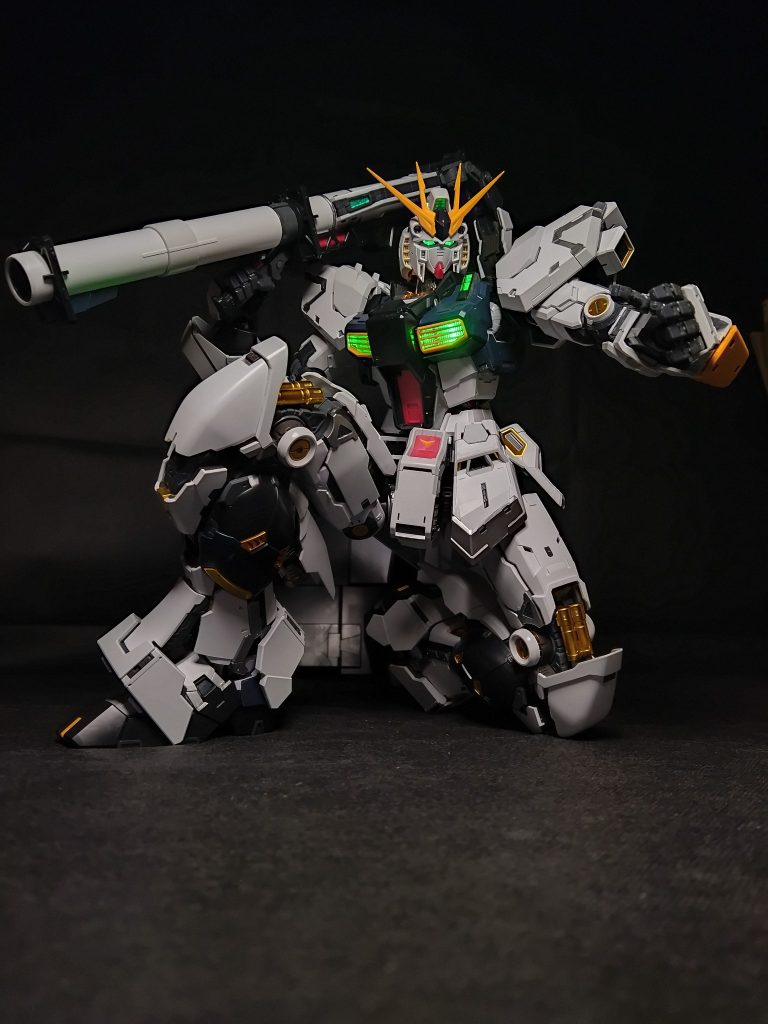 PGUνガンダム–2枚目/制作者：シロウズ