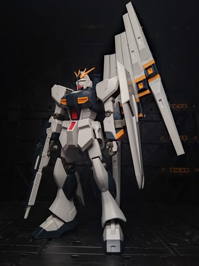 νガンダム–2枚目/制作者：シロウズ