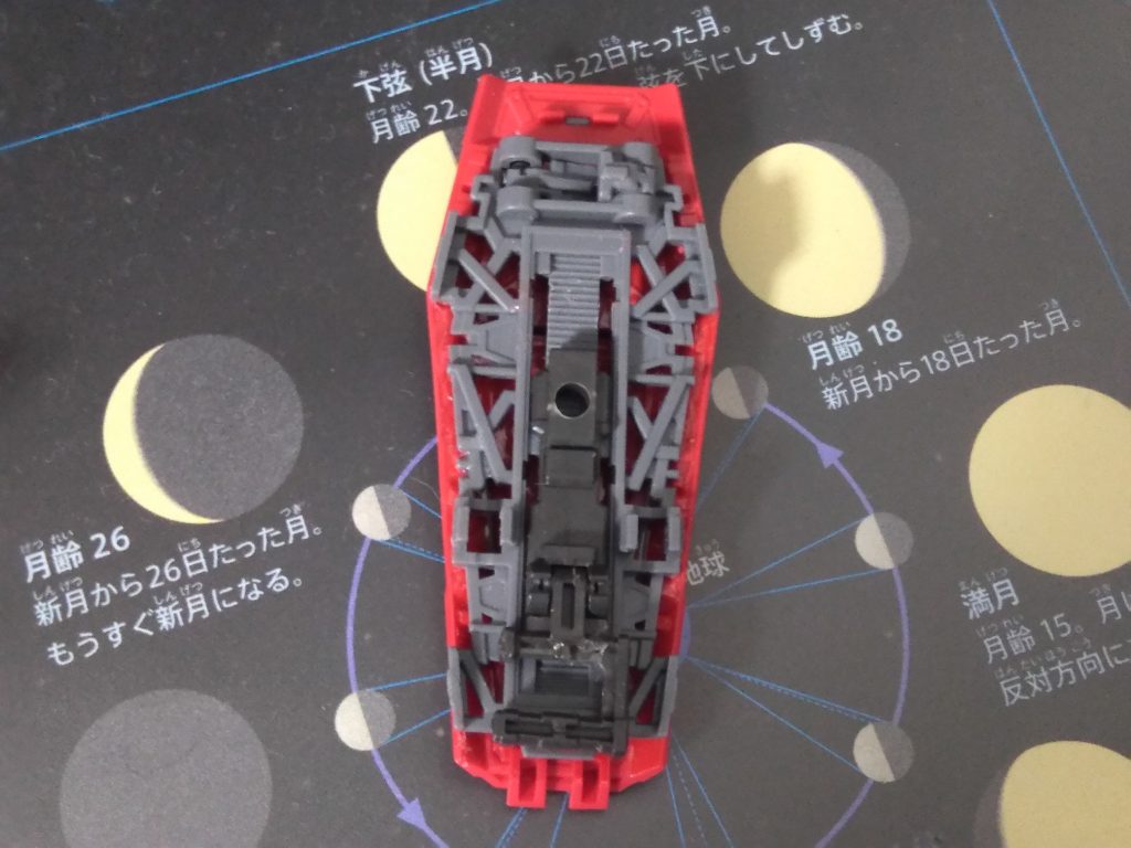シールド裏は、rg2.0のシールドのフレームを使用、グリップを持たせることもできます。