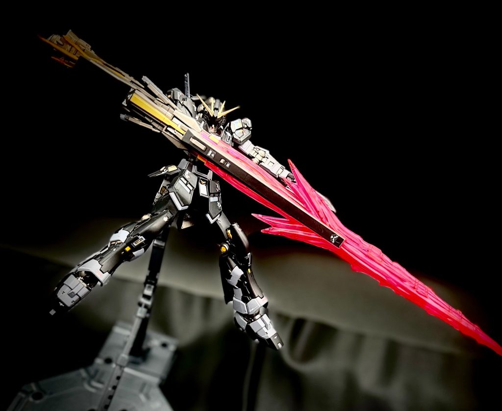 黒い福岡νガンダム–3枚目/制作者：@YUHIvvc