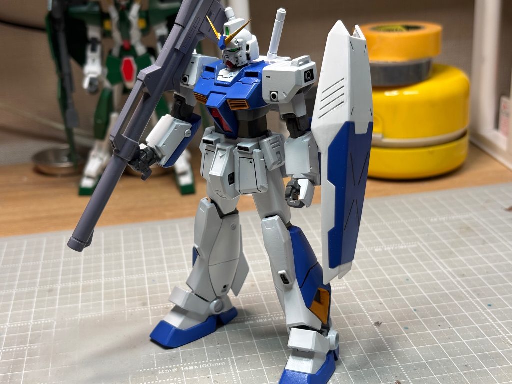 ガンダムNT-1–2枚目/制作者：ジエチル・エーテル少尉