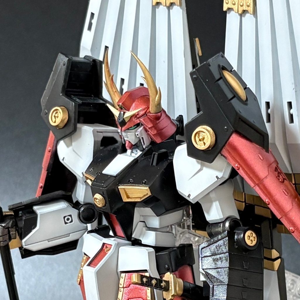 EG νガンダムは今回初めて手にしましたが、顔や、股間の連邦マークの色分けなど、EG ガンダムで培われた技術を踏襲しているので、非常に高度なキットであることを感じました。特に、腕関節は隙間もなく非常に見栄えよくなっているのがポイント高し。今回の武者ν完成はこのキットがあってこその実現でした。すばらしいキット！今年1月から始めた3Dモデリングですが、まだまだ発展途上の身。個人的には及第点ですが、課題点もまだまだ多いです。もっと勉強して最終的にはより複雑なもの(精太のカブトの龍など)も手掛けていけるように頑張ります^^ご覧いただきありがとうございました！
